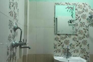 بنسيون Little Heaven Restaurant & Guesthouse