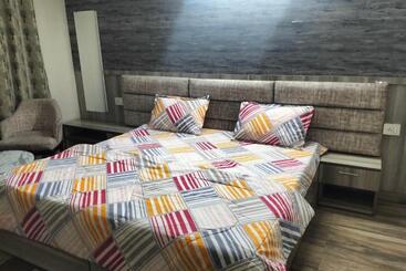 ホテル Divisionbyzero