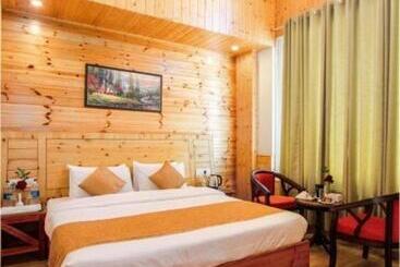 هتل Shubham Palace