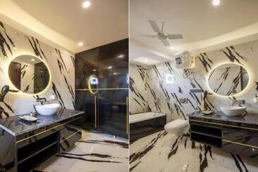 ホテル Treebo Premium Embassy Inn