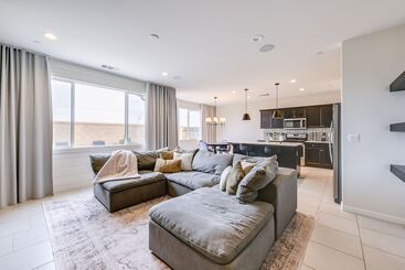 کلبه Pet Friendly Clovis Home   Near Mall & Waterpark!