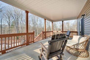 コテージ Home Gym & Fireplace: Roaring River Retreat