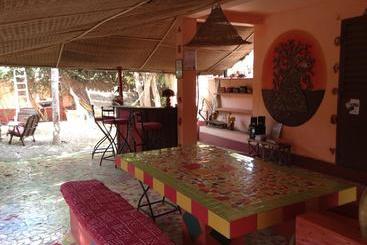 تختخواب و صبحانه Baobab Belge