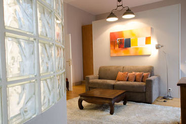 Grandplace Lombard Apartments