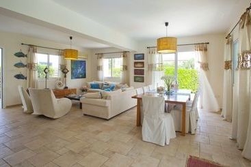 Villa Skyros