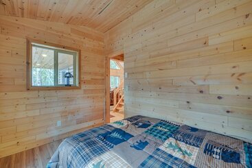 بيت ريفى Barnum Cabin On 30 Acres W/ Soo Line Trail Access!