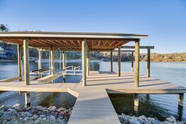 茅舍 Goodview Lake House W/ Boat Dock, Kayaks & Views!