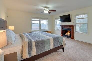 קוטג'' Poconos Retreat W/ Lake & Mountain Views!