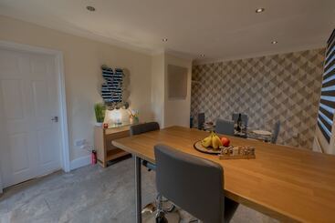 اقامتگاه 3bed House In Stockton On Tees  Free Wifi, Parking