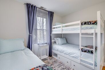 קוטג'' Spacious Edgartown Home W/ Pool, Game Room & Gym!