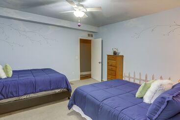 קוטג'' Spacious Lucas Home W/ Private Pool & Game Room!