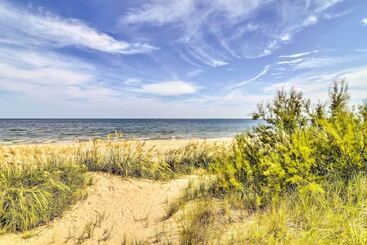 کلبه Beachfront Norfolk Paradise: Outdoor Shower!