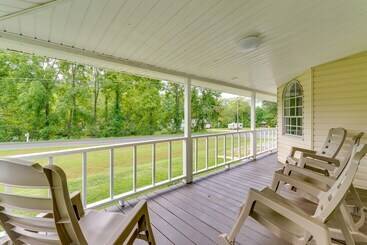 별장 Blairsville Beauty Near Hiking Trails & Vineyards!