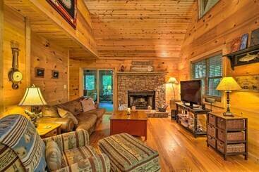 بيت ريفى Cozy Cabin W/ Deck, Walk To Wildcat Creek & Dining