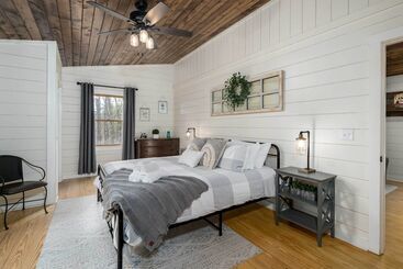 بيت ريفى Ellijay Escape W/ Game Room, Hot Tub & Fire Pit