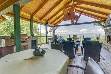 茅舍 Hiawassee Home W/ Fire Pit & Furnished Deck!