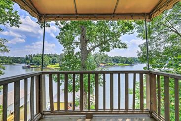 بيت ريفى Lakefront Home W/ Entertainment Space & Dock!