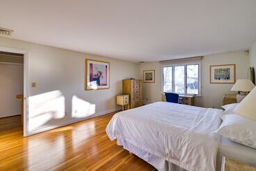 茅舍 Pet Friendly Marblehead Home Near Preston Beach!