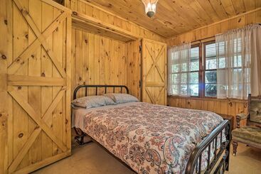 بيت ريفى Seed Lake Home On 14 Acres W/ Boat Dock + Kayaks!