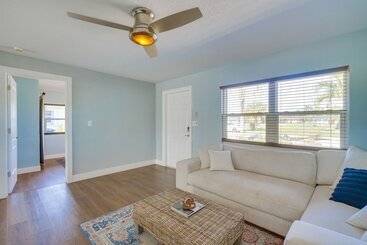 Сельский дом North Fort Myers Home W/ Hot Tub & Boat Dock