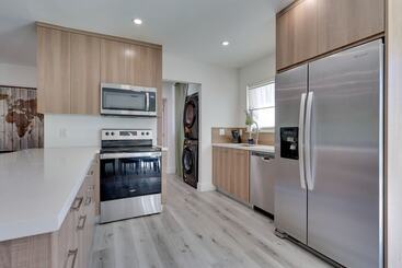 コテージ Spacious + Serene Miami Home: Walk To Metrorail!