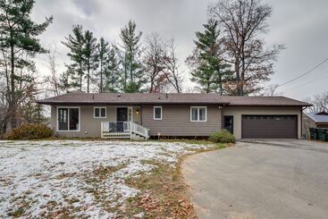 بيت ريفى Brainerd Cabin: Waterfront Fire Pit + Lake Access!