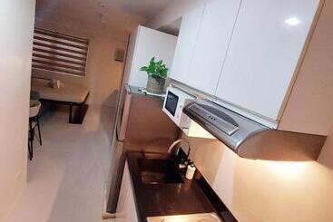 מלון דירות City View At The Persimmon Studios