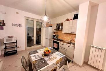 تختخواب و صبحانه Black Diamond Home