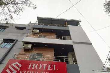 Fabhotel Shiva Grand