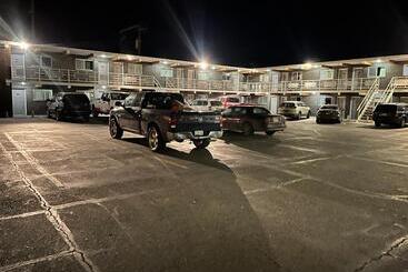 בית מלון כפרי Tomahawk Motor Lodge