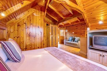 Abalone Lodges