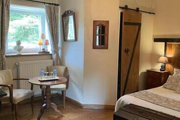مبيت وإفطار Chambres D’hôte Manoir De Kerliviry