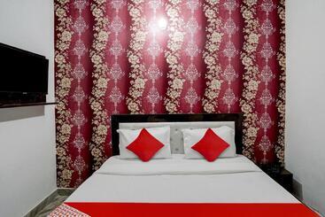 호텔 Flagship The Royal Guest House
