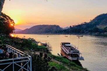 צימר Villa Alounsavath Mekong Riverside