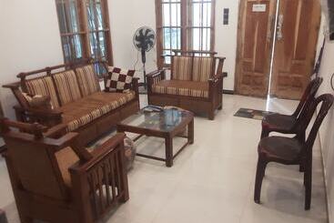 بنسيون Hendy Bungalow