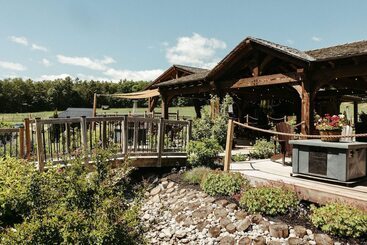 منتجع Whispering Springs Wilderness Retreat