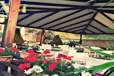 هتل Olympia Touristic Village