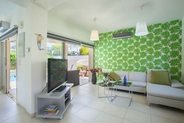 Michelle Pernera Villas