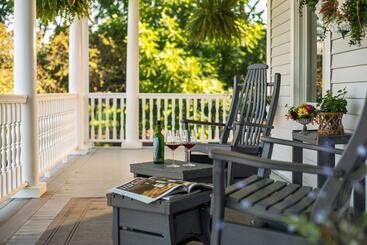 مبيت وإفطار The Jacqueline House