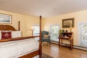 تختخواب و صبحانه Kennebec Inn