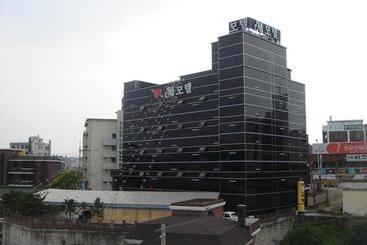 M Motel Songtan