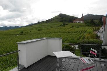 تختخواب و صبحانه Au Coeur Du Vignoble