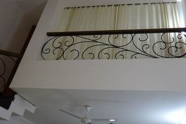 آپارتمانهای توریستها Riviera Hermitage