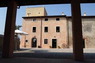 هتل Agriturismo Nicobresaola