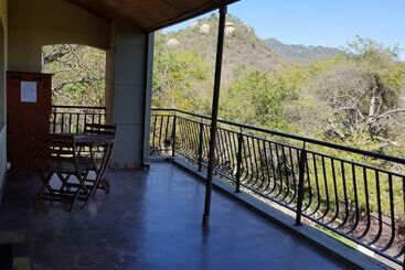 פנסיון Eco Eden Bush Lodge