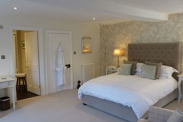 تختخواب و صبحانه B And B At Witney House