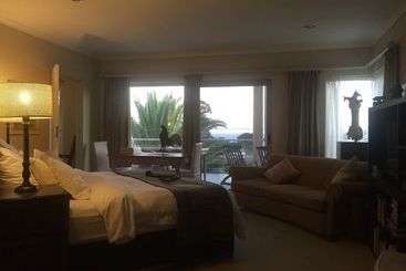تختخواب و صبحانه 78on5th In Hermanus