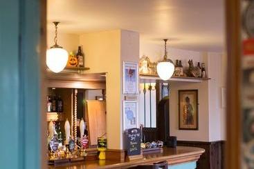 Brent Knoll Inn
