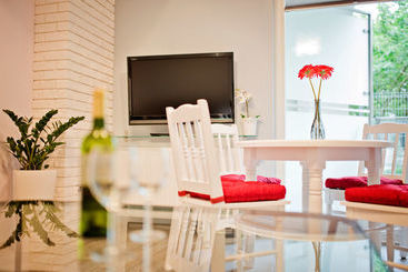 Very Berry   Orzeszkowej 16   Mtp Apartment, Parking, Check In 24h