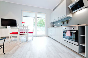 Very Berry   Orzeszkowej 16   Mtp Apartment, Parking, Check In 24h